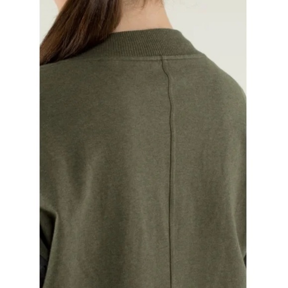 Lululemon Mula Bundle Wrap - Heathered Fatigue Green / Heathered Dark Grey - Picture 8 of 8